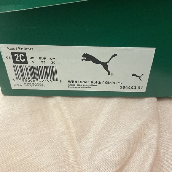 Pink and yellow Puma’s - Picture 6 of 6